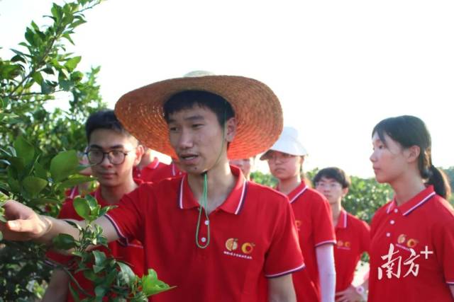 广工环境科学与工程学院项目《橙丰魄浪——新型富钾土壤调理剂助力乡村振兴的破题者》获得中国国际大学生创新大赛(2023)银奖。 广工环境科学与工程学院项目《橙丰魄浪——新型富钾土壤调理剂助力乡村振兴的破题者》获得中国国际大学生创新大赛(2023)银奖。
