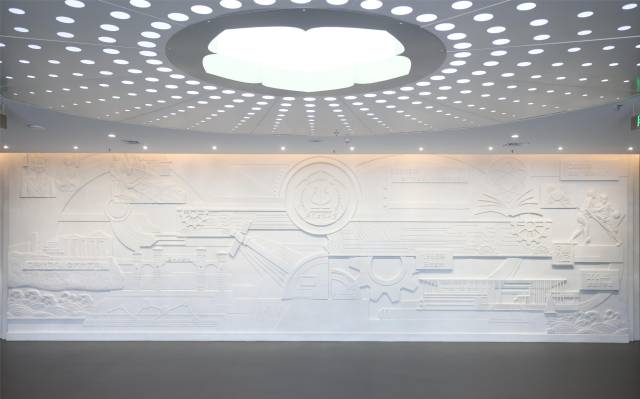 8xbet网校史馆浮雕墙。 8xbet网校史馆浮雕墙。