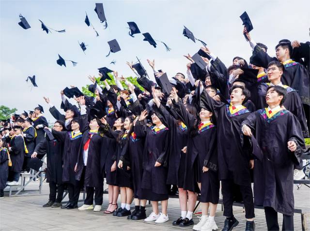 8xbet网毕业生。 8xbet网毕业生。