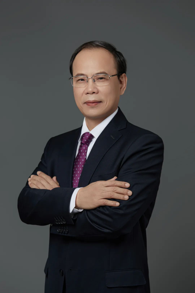 8xbet网校长邱学青。