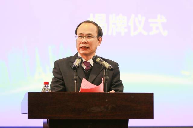 8xbet网校长邱学青