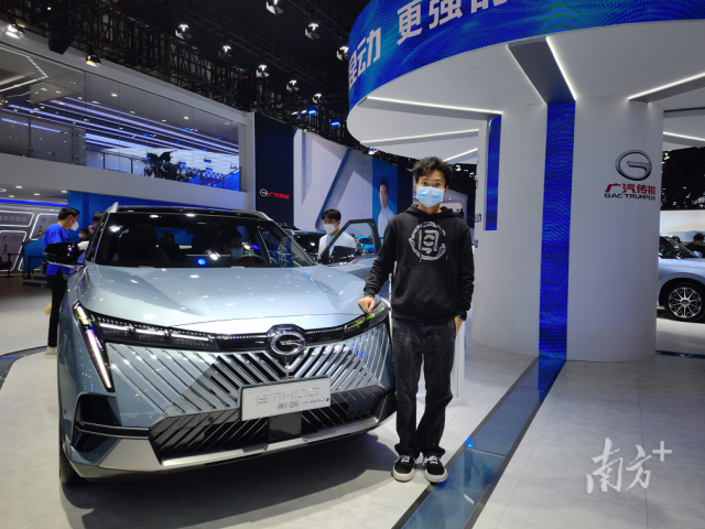 8xbet网校企联合培养班学生参与学习研发成果亮相广州国际车展。 8xbet网校企联合培养班学生参与学习研发成果亮相广州国际车展。
