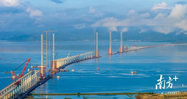 黄茅海跨海通道将在今年建成通车,江门大广海湾区位优势进一步凸显。石磊 摄 黄茅海跨海通道将在今年建成通车,江门大广海湾区位优势进一步凸显。石磊 摄